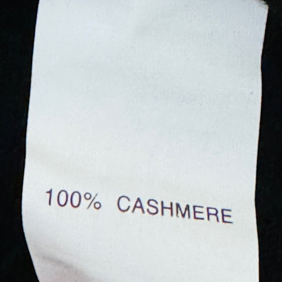 DISCOUNTED SHIPPING TODAY 🔥🔥 100% CASHMERE Women’s Scarf Black & White Striped - Picture 6 of 6